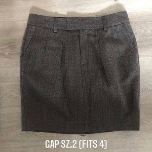 Gap brown knit mini skirt